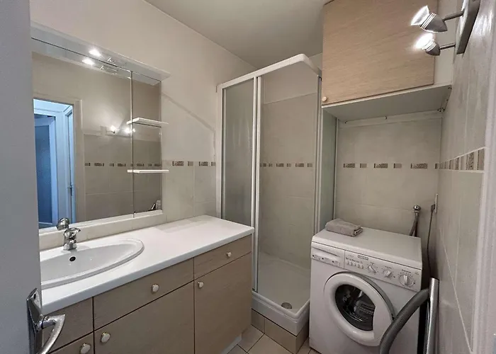 2 Pièces Avec Loggia, à 100m De La - 4 Couchages, Tv, Lave-linge, Proche Commerces - Fr-1-224c-311 Apartamento