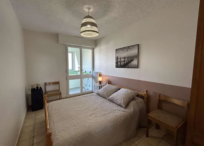 2 Pièces Avec Loggia, à 100m De La - 4 Couchages, Tv, Lave-linge, Proche Commerces - Fr-1-224c-311 *