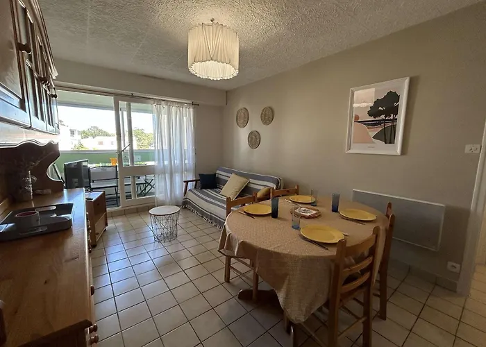 2 Pièces Avec Loggia, à 100m De La - 4 Couchages, Tv, Lave-linge, Proche Commerces - Fr-1-224c-311 *