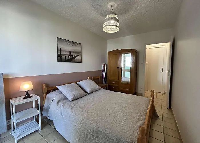 Apartman 2 Pieces Avec Loggia, A 100m De La - 4 Couchages, Tv, Lave-linge, Proche Commerces - Fr-1-224c-311 Saint-Hilaire-de-Riez