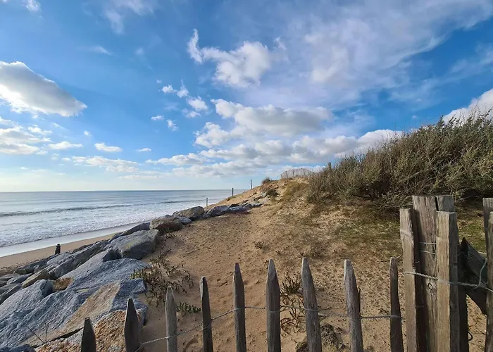 Apartman 2 Pieces Avec Loggia, A 100m De La - 4 Couchages, Tv, Lave-linge, Proche Commerces - Fr-1-224c-311